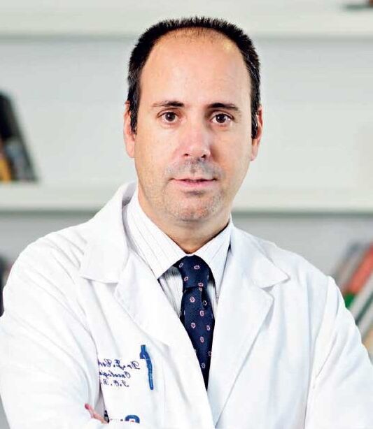 Médico Cirurgião plástico Carlos Lopes